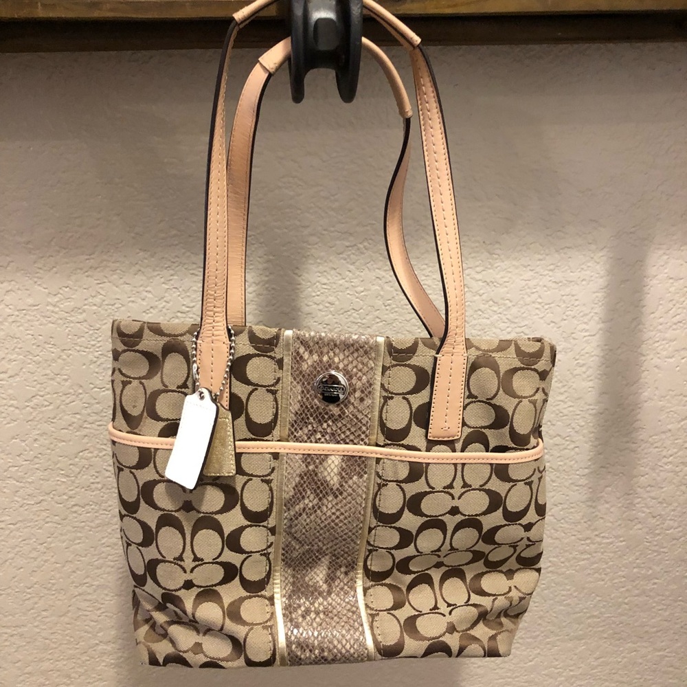 Coach hand bag